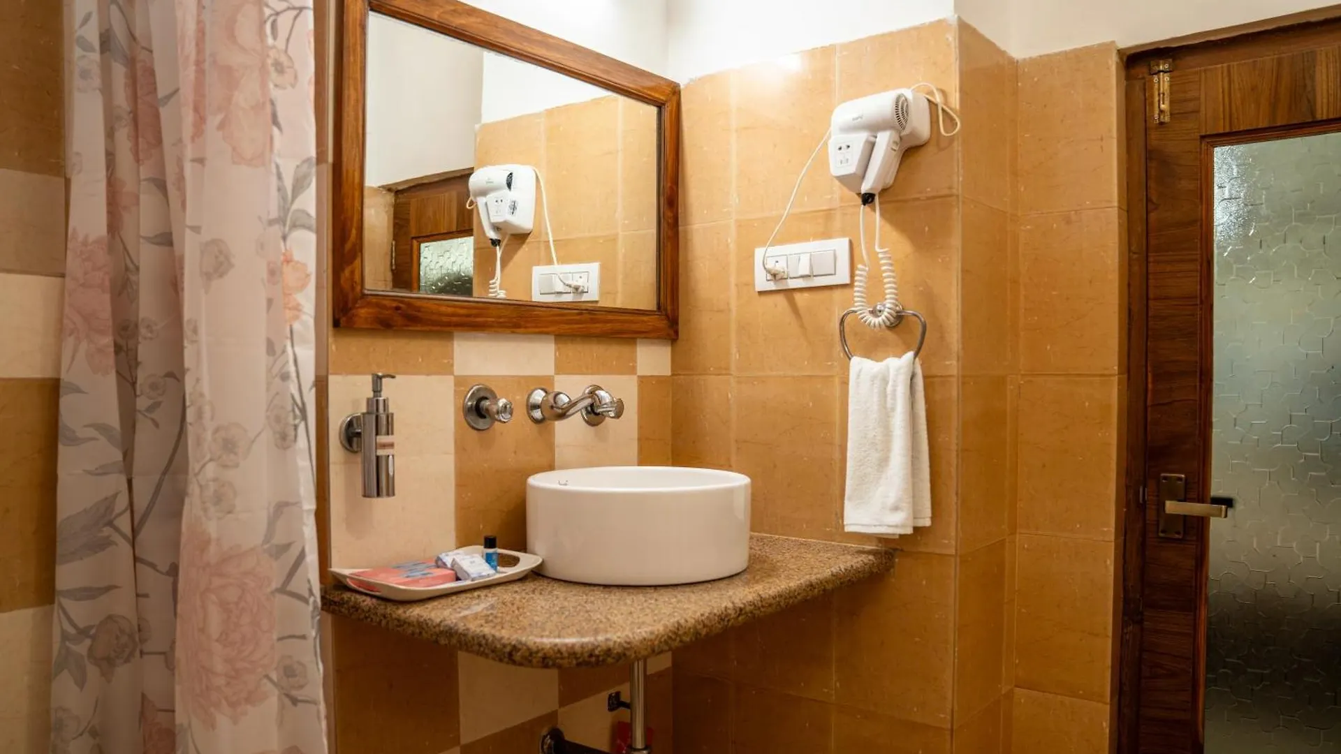 ***  Udaigarh - Udaipur Hotel India