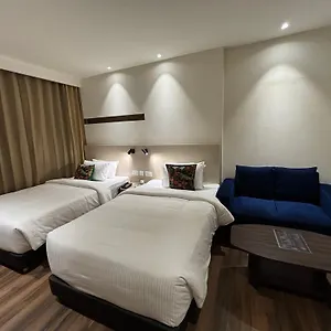 **** Hotel Presidency Airport India