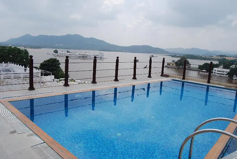 Udaigarh - Udaipur Hotel 3*,